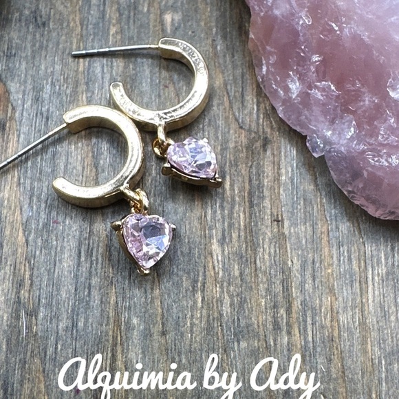 Pink cubic zirconia dangle gold dainty earrings hearts - Picture 1 of 1